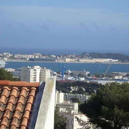 Holiday home Carpe Diem : Mer, Montagne Et Jacuzzi *