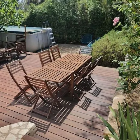 Holiday home Carpe Diem : Mer, Montagne Et Jacuzzi Toulon